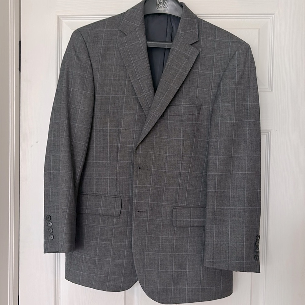 Jos A Bank Men’s Charcoal Plaid Suit